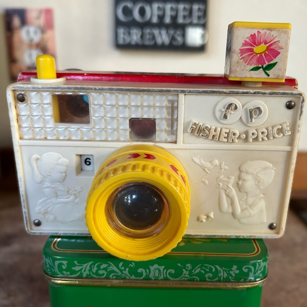 Fisher-Price Classic Toy Story Camera 8 picture frames. #784 1960’s Fully works